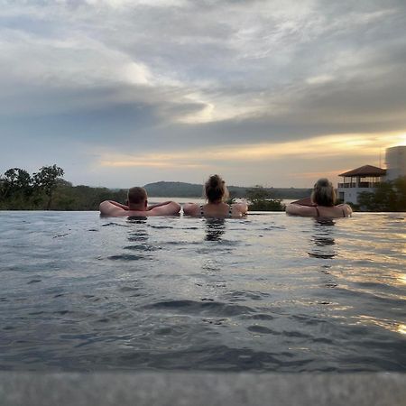 Sundown Lake Hotel & Spa Habarana Zewnętrze zdjęcie